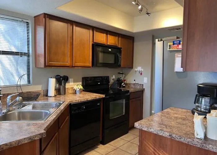 Tucson The Greens! 3Br Apt W/ Pool & Spa