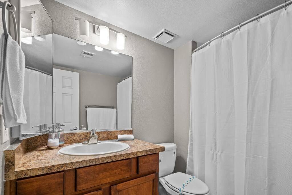 The Greens! 3br W/ Pool & Apartment *
