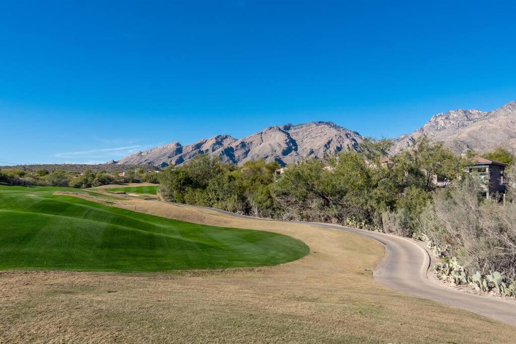 The Greens! 3br W/ Pool &