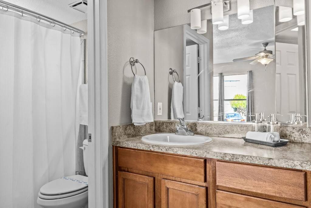 The Greens! 3br W/ Pool & *